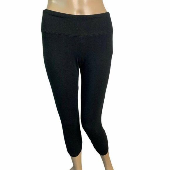 Victoria's Secret Sport Crop Back Cutout Leggings - Picture 2 of 9